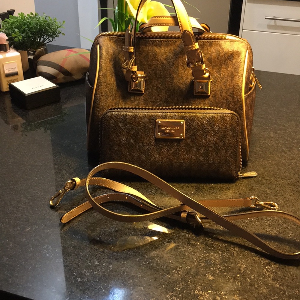 MICHAEL KORS Grayson Bag& Jet Set Wallet